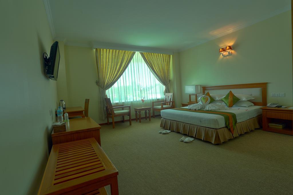 Apex Hotel Naypyidaw Exterior photo