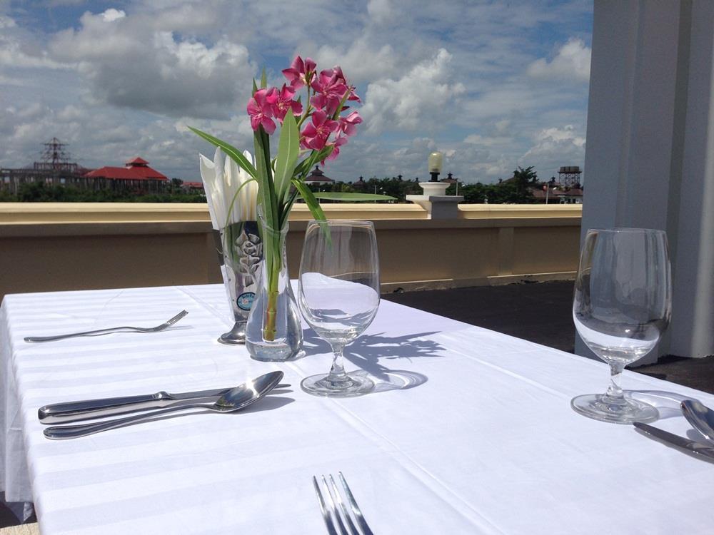 Apex Hotel Naypyidaw Exterior photo